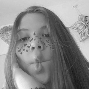 Meet your Posher, Lydia